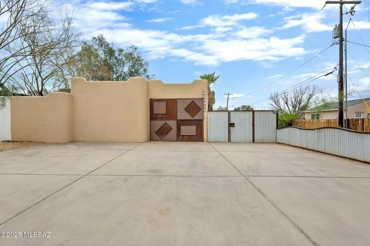 Tucson, AZ 85719,3705 N Mountain Avenue