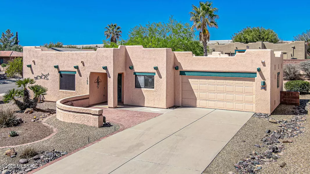 103 N Bellhaven Drive, Green Valley, AZ 85614