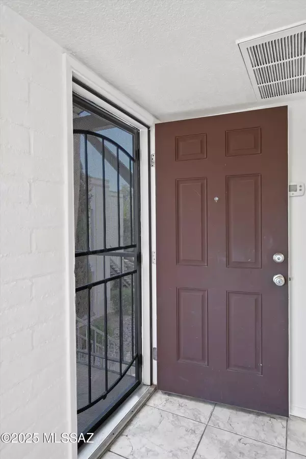 Tucson, AZ 85710,8450 E Old Spanish Trail  #244