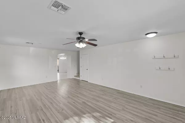 Vail, AZ 85641,269 S Jaffee Drive