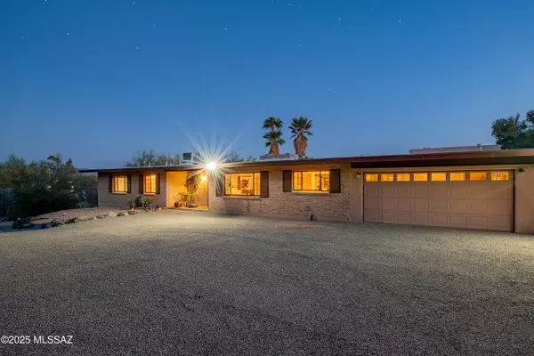 Tucson, AZ 85718,4905 E Calle Barril