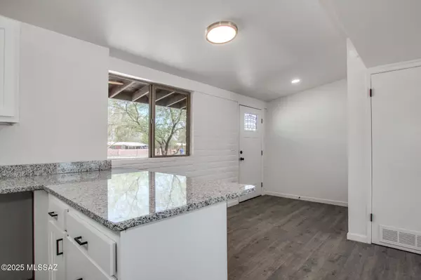 Tucson, AZ 85745,1937 W Linden Street