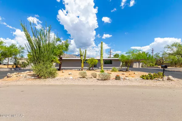 8140 N Carolyn Place, Tucson, AZ 85704