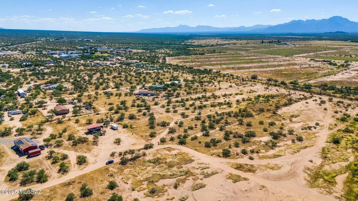 Tucson, AZ 85735,9074 S HONEYSUCKLE FARM Trail #n/a