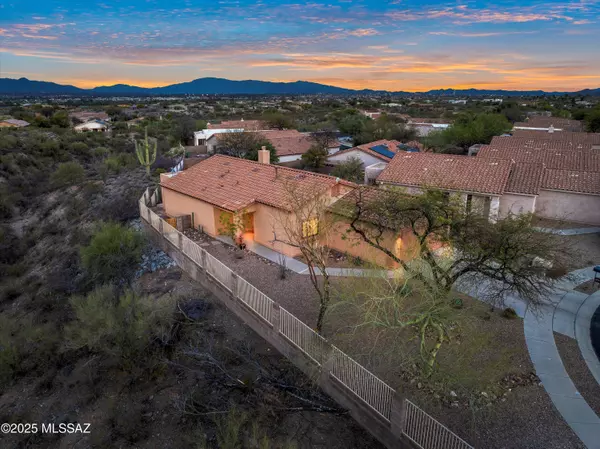 3840 N Nash Creek Court, Tucson, AZ 85745