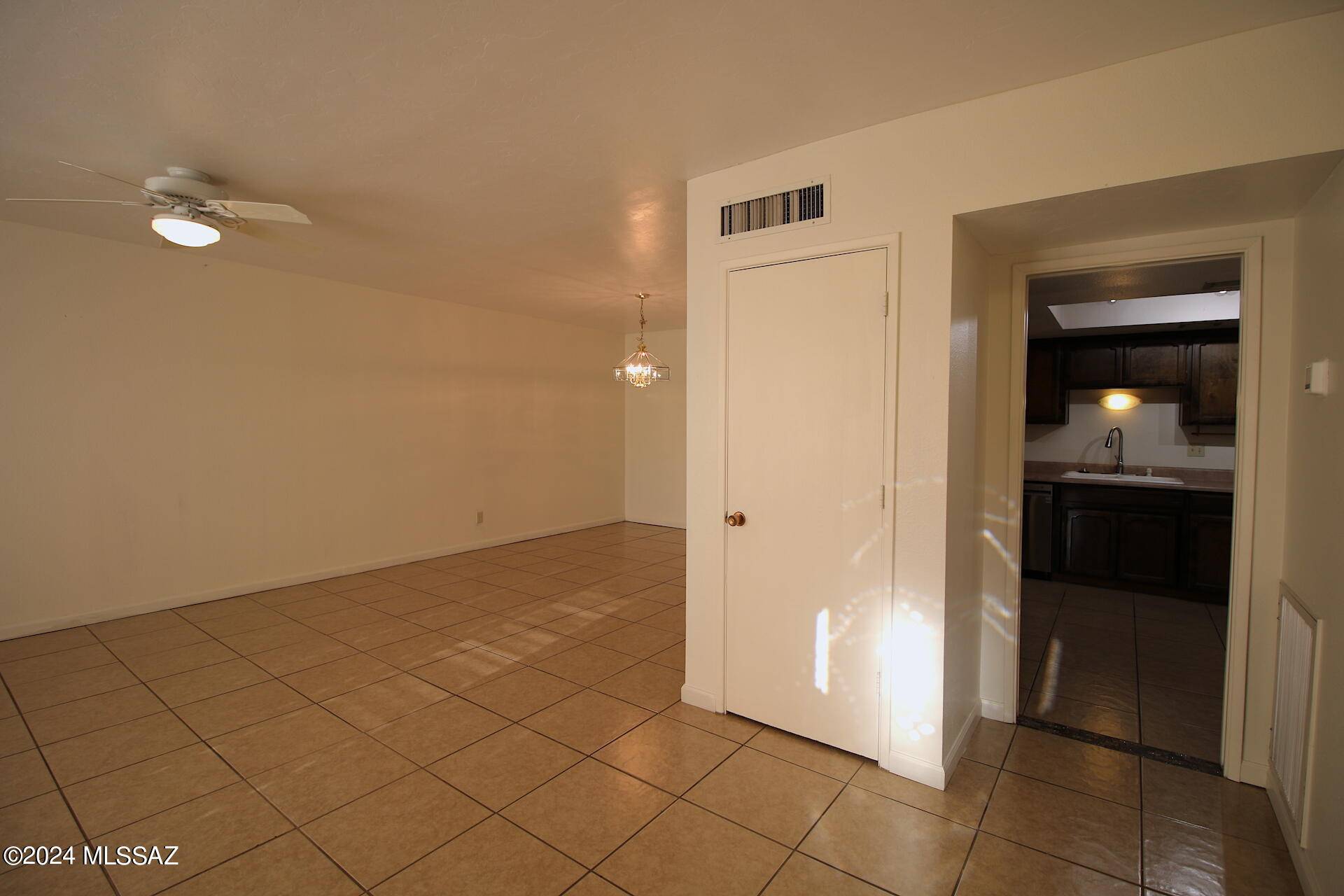 Tucson, AZ 85715,1154 N Westervelt Avenue