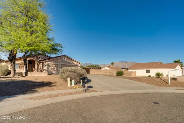 Tucson, AZ 85742,3626 W St Albans Place