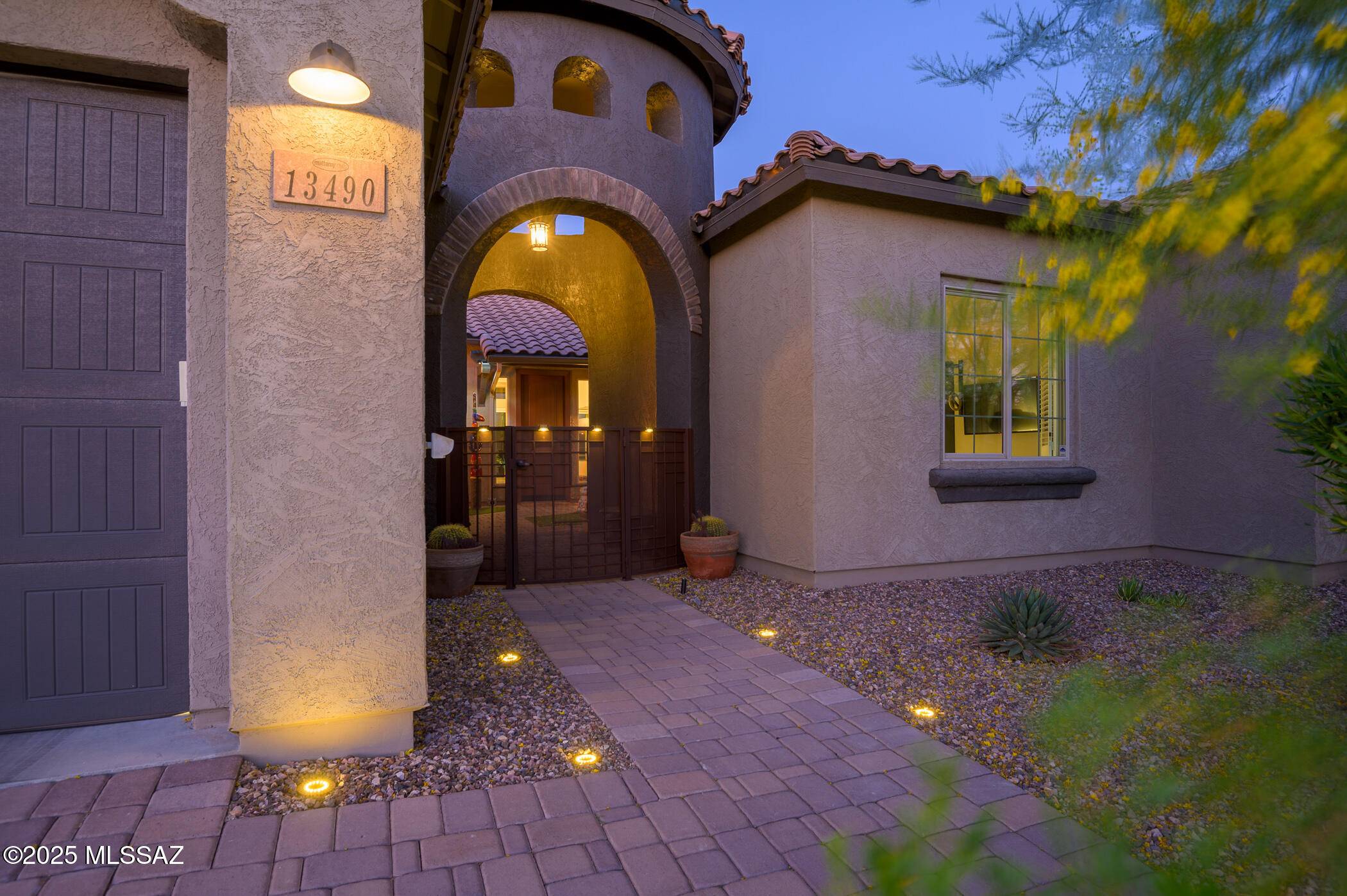 Oro Valley, AZ 85755,13490 N Cape Marigold Drive