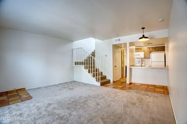 Tucson, AZ 85712,1600 N Wilmot Road #UNIT 327