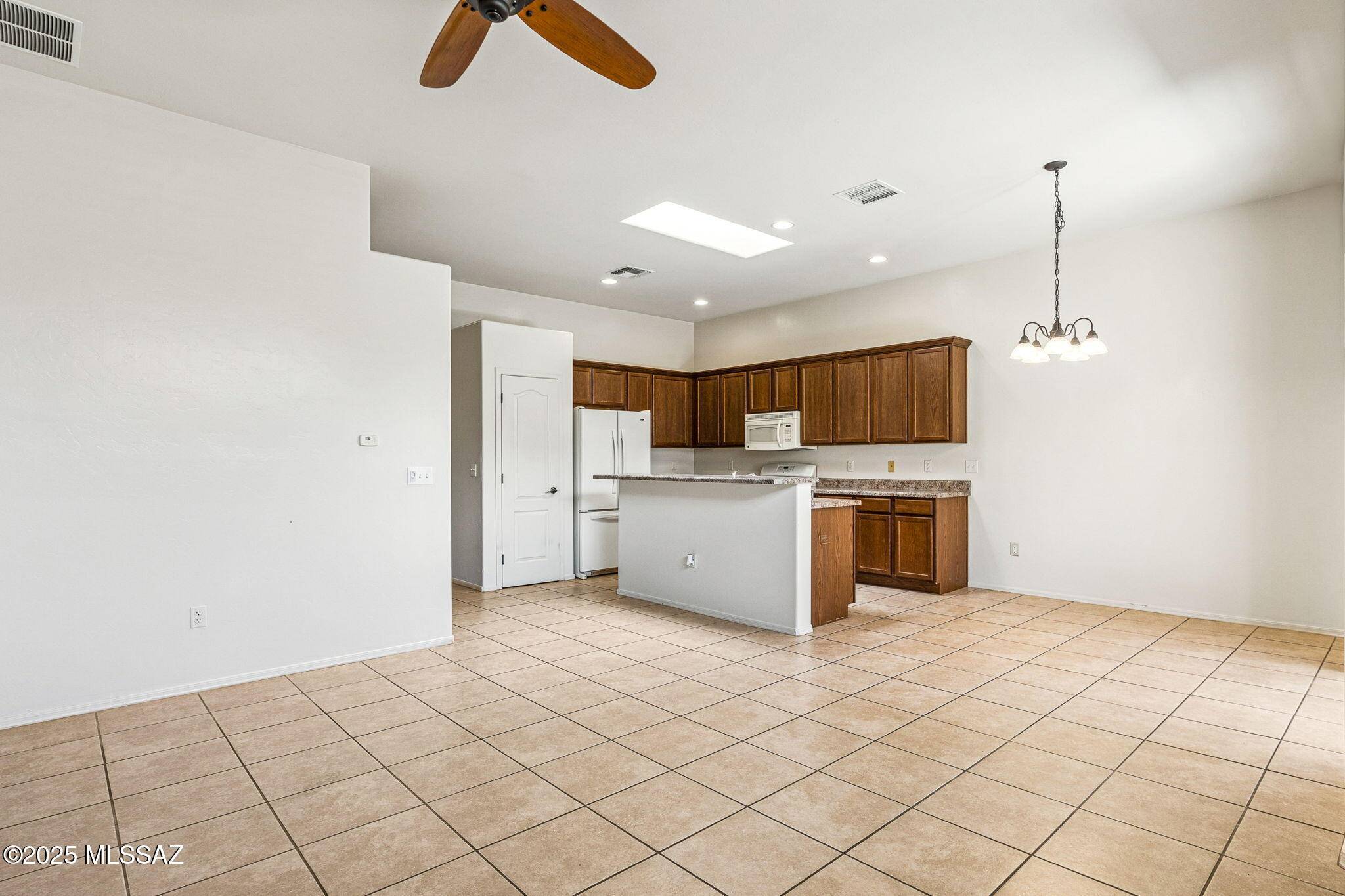 Tucson, AZ 85741,2217 W Floral Cliff Way