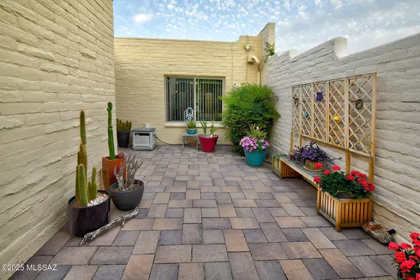 5354 N Paseo Sonoyta, Tucson, AZ 85750