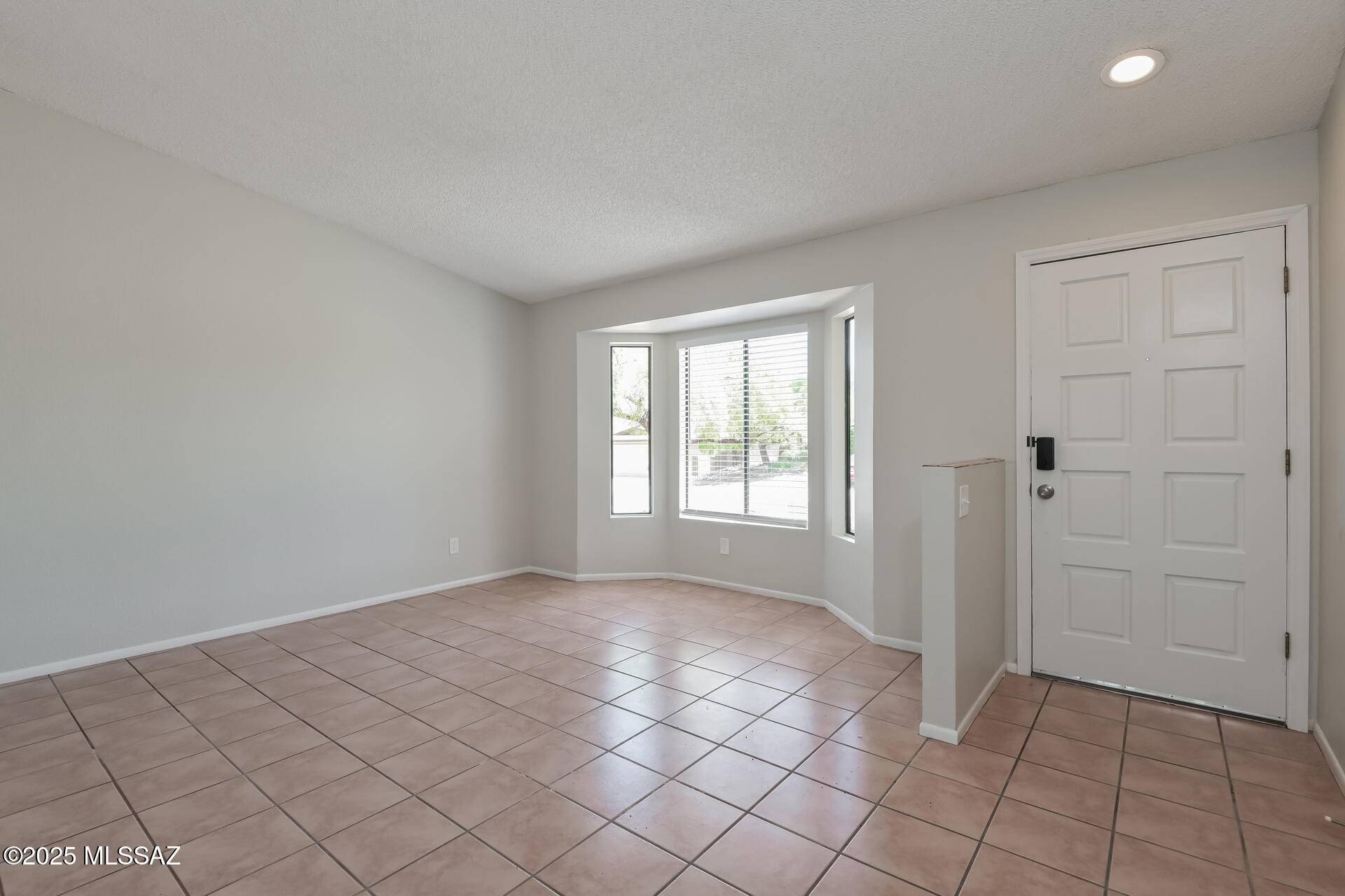 Tucson, AZ 85748,824 S Granite Falls Drive