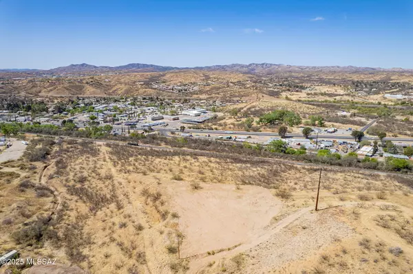 Nogales, AZ 85621,3175 N Silver Hill Drive #14