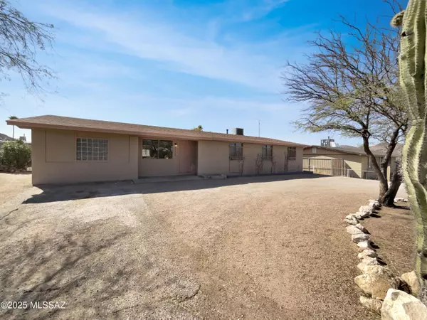 6760 S Calle Gavilan, Tucson, AZ 85746