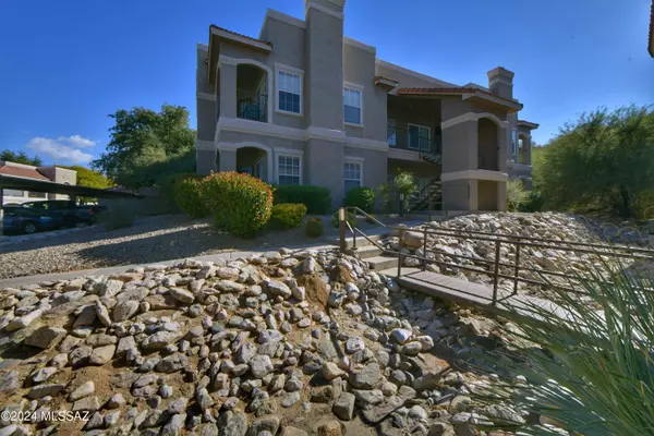 1500 E Pusch Wilderness Drive #UNIT 13101, Tucson, AZ 85737