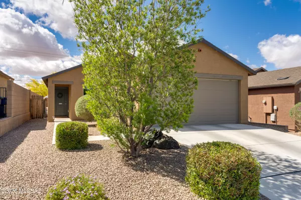 Tucson, AZ 85710,8552 E River Reserve Drive