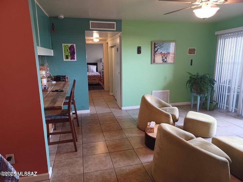 Tucson, AZ 85710,804 S Langley Avenue #102
