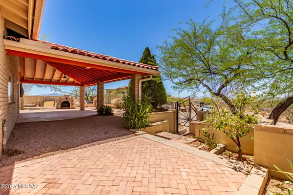 Tucson, AZ 85730,10922 E Escalante Road