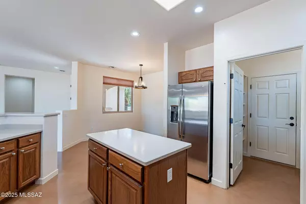 Tucson, AZ 85743,9368 N Sunflower Blossom Place