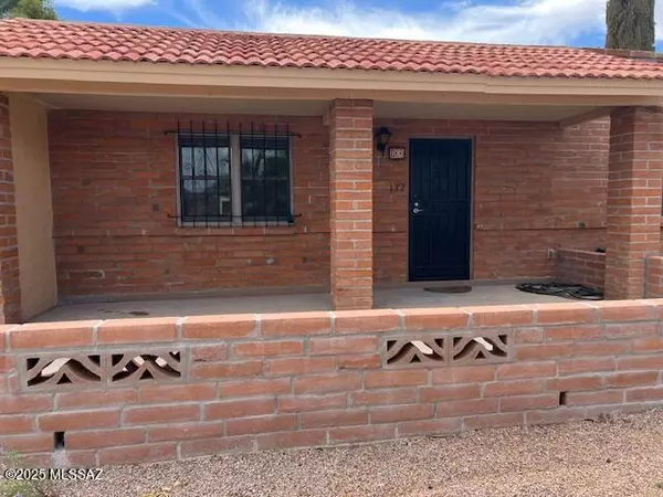 Green Valley, AZ 85614,132 E La Espina