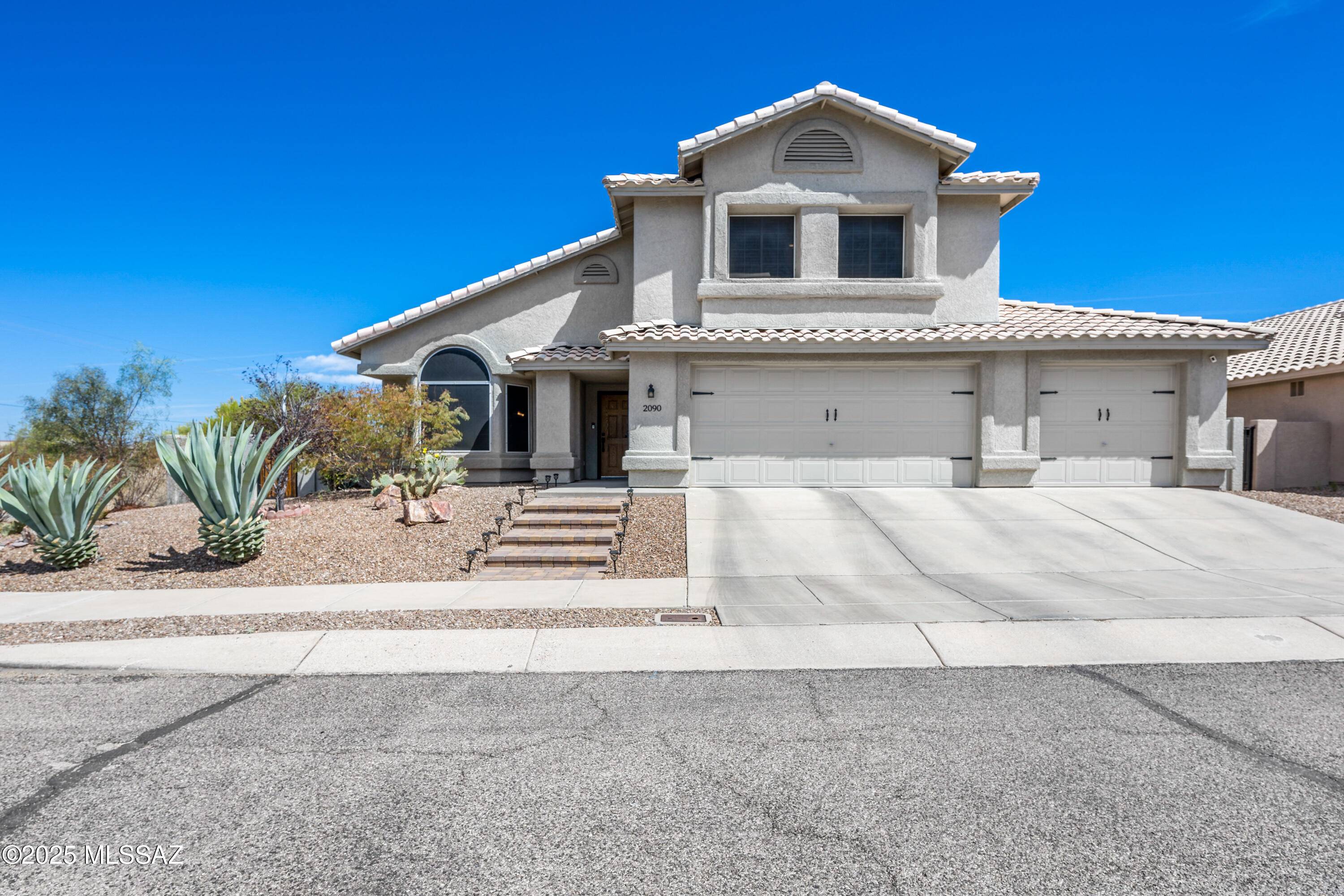 2090 W Three Oaks Drive, Oro Valley, AZ 85737