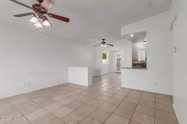 Tucson, AZ 85706,5404 S Via Florena