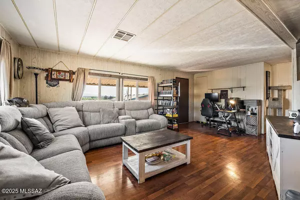 Benson, AZ 85602,247 N Tawni Drive