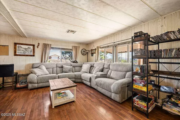 Benson, AZ 85602,247 N Tawni Drive