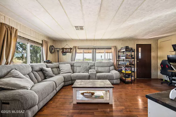 Benson, AZ 85602,247 N Tawni Drive