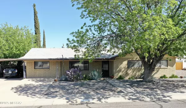3880 W Layton Street, Thatcher, AZ 85552