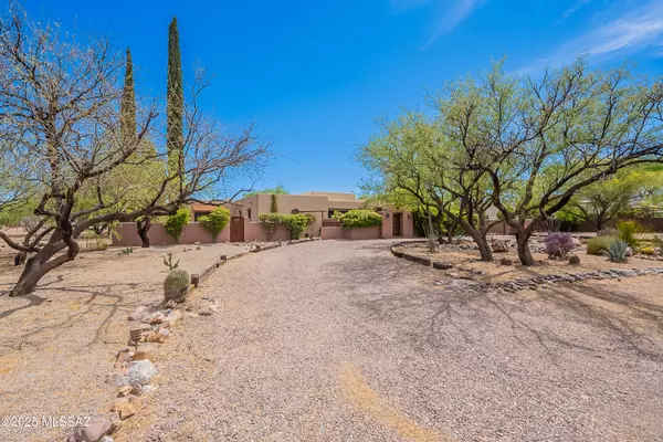 32 Circulo De Prado, Tubac, AZ 85646