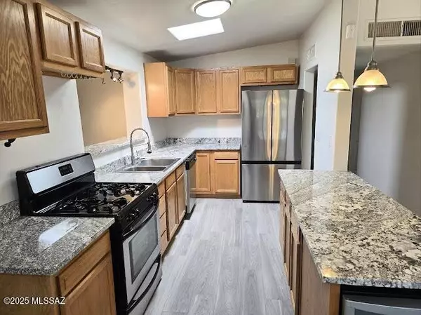Tucson, AZ 85711,4743 E Scarlett Street