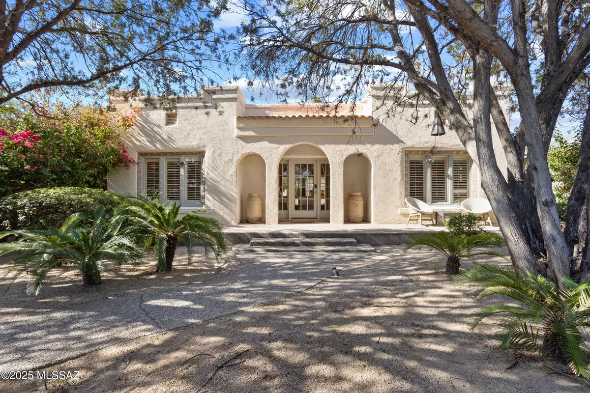 Tucson, AZ 85716,2733 E 6th Street