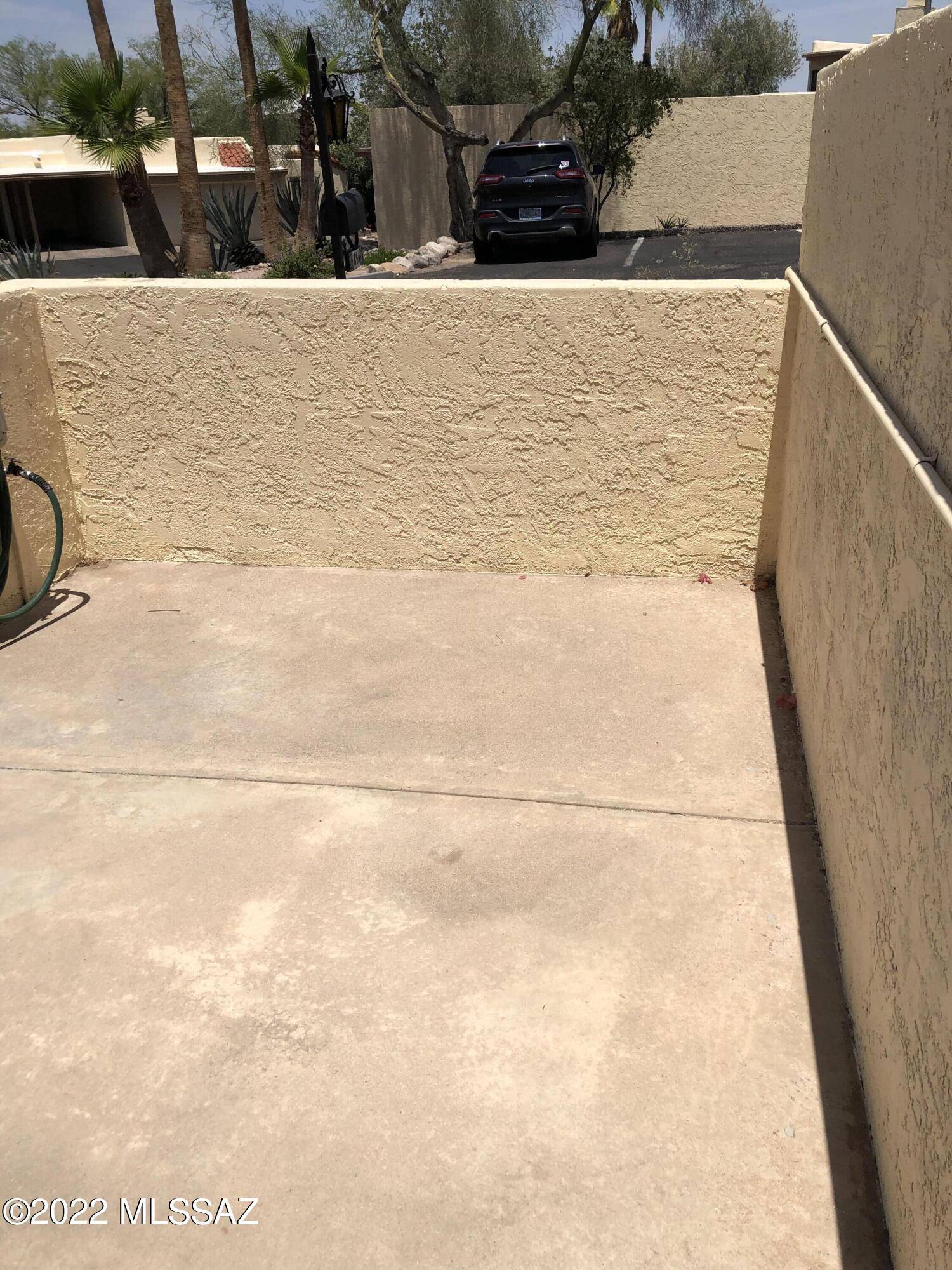Tucson, AZ 85704,654 E Camino Lujosa