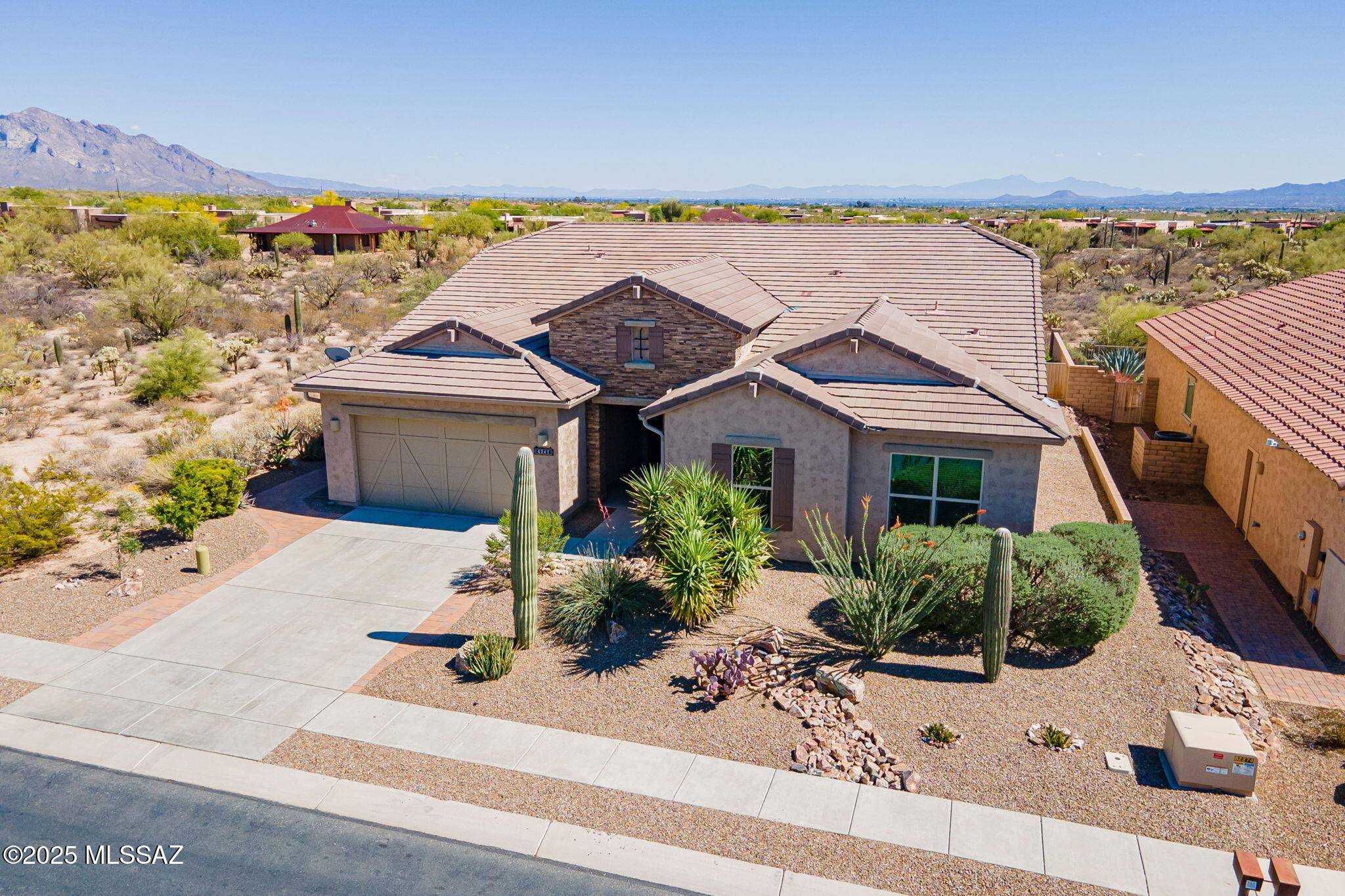 4241 W Golden Ranch Place, Marana, AZ 85658