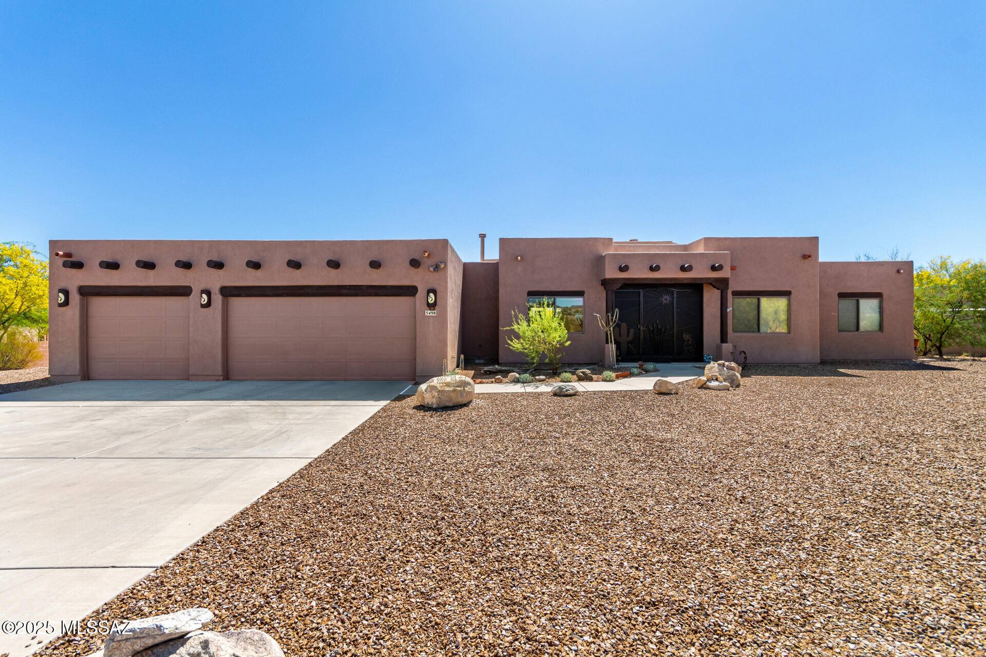 5498 N Desert Wood Place, Tucson, AZ 85745
