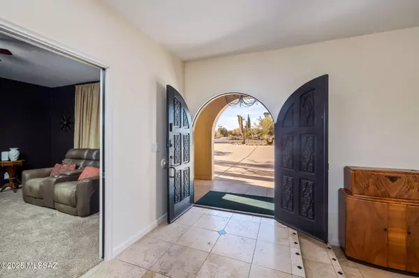 Tucson, AZ 85718,5221 N Foothills Drive