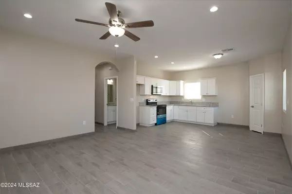 Tucson, AZ 85713,950 W Silverlake Road