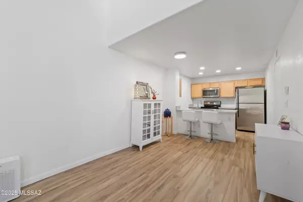 Tucson, AZ 85718,5675 N Camino Esplendora  #7-141