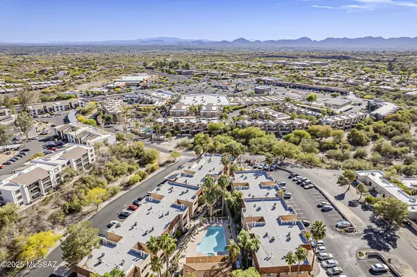 Tucson, AZ 85718,5750 N Camino Esplendora  #238