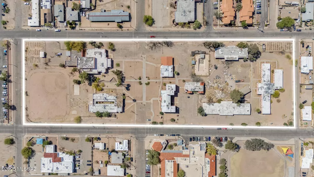 2700 S 8th Avenue, Tucson, AZ 85713