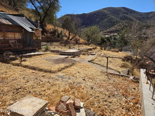 Bisbee, AZ 85603,34 Art Avenue