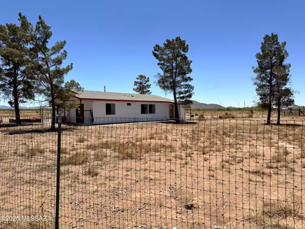 Pearce, AZ 85625,13384 S Cottonwood Road