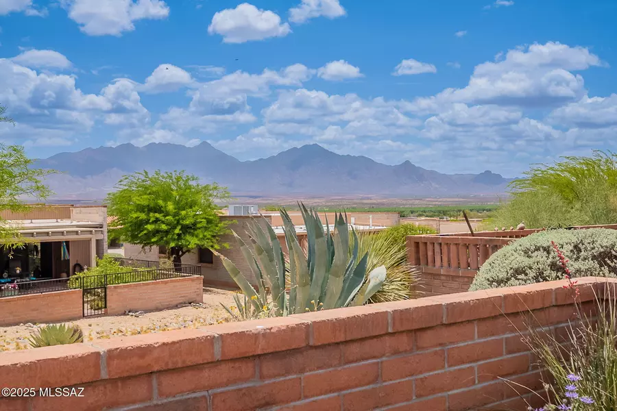 3055 S Placita De La Picaza, Green Valley, AZ 85622