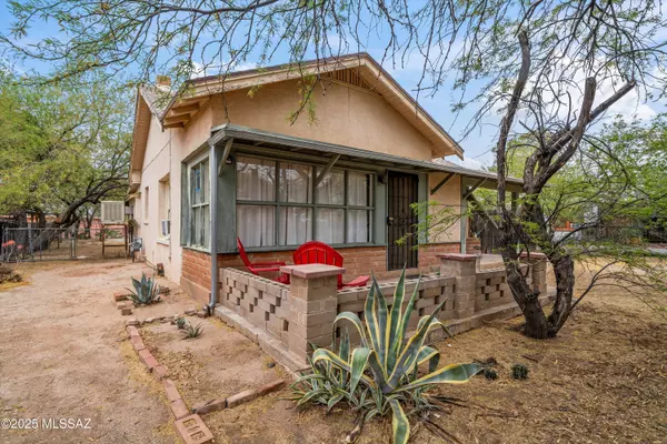 823 E Freeman Place, Tucson, AZ 85719