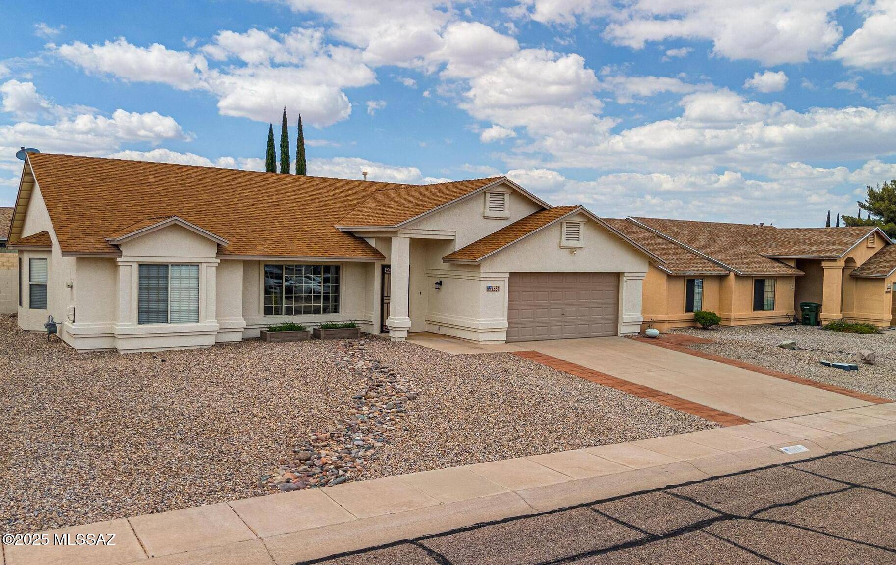2551 S Sun Crest Drive, Sierra Vista, AZ 85650