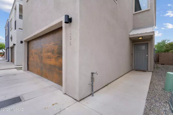 Tucson, AZ 85705,156 E Stone Court