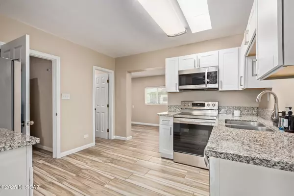 Tucson, AZ 85712,1239 N Beverly Avenue