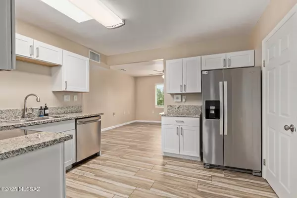 Tucson, AZ 85712,1239 N Beverly Avenue