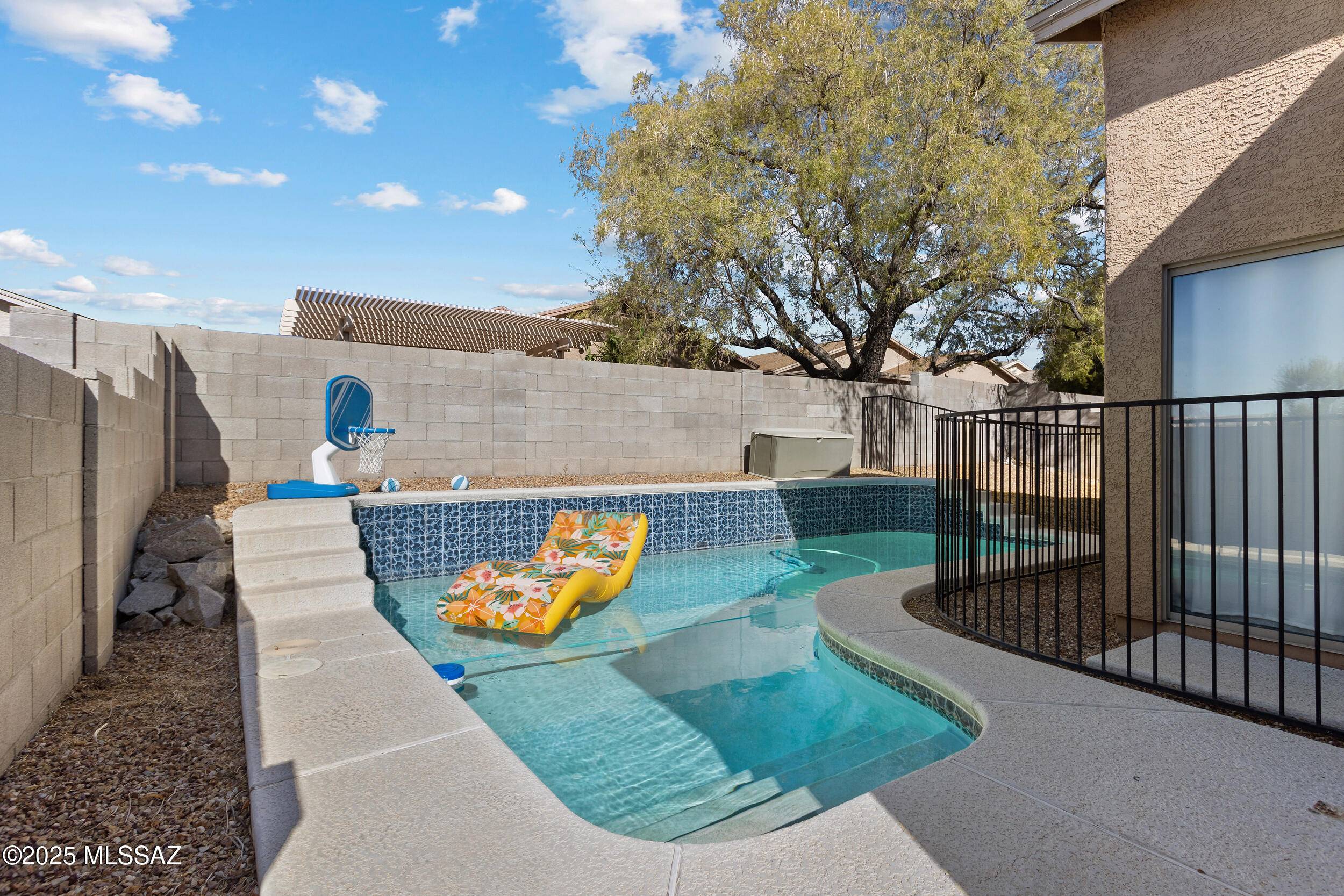 10013 E Rocky Wash Drive, Tucson, AZ 85748